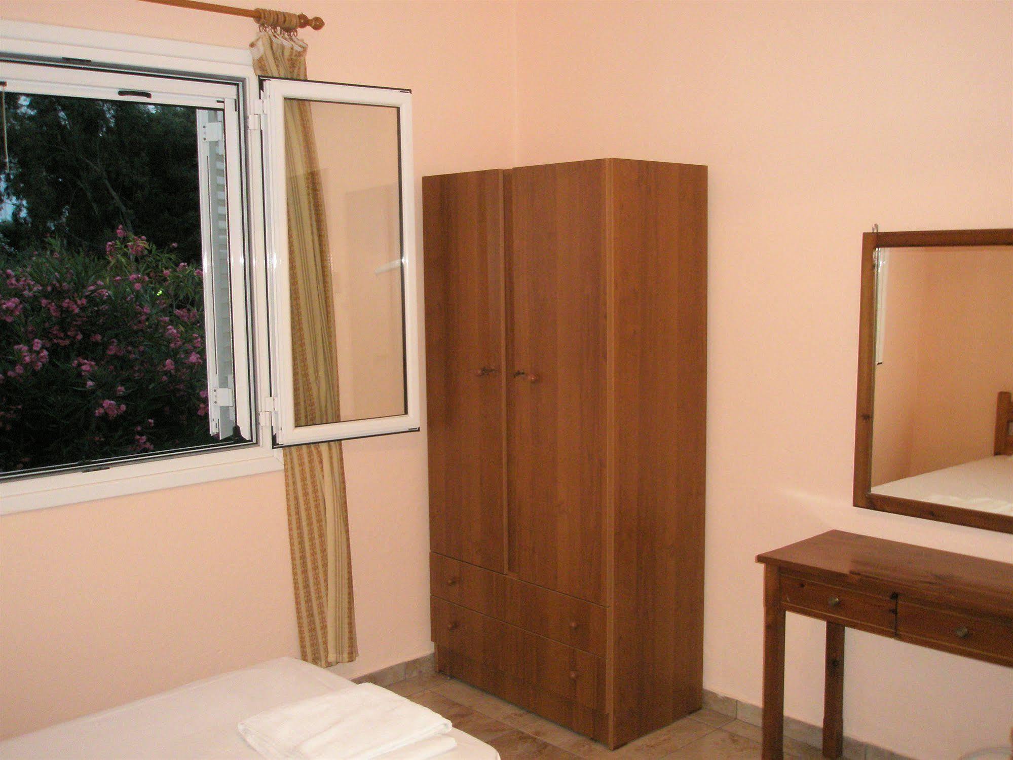 Faliraki Apartments بينيتسيس المظهر الخارجي الصورة