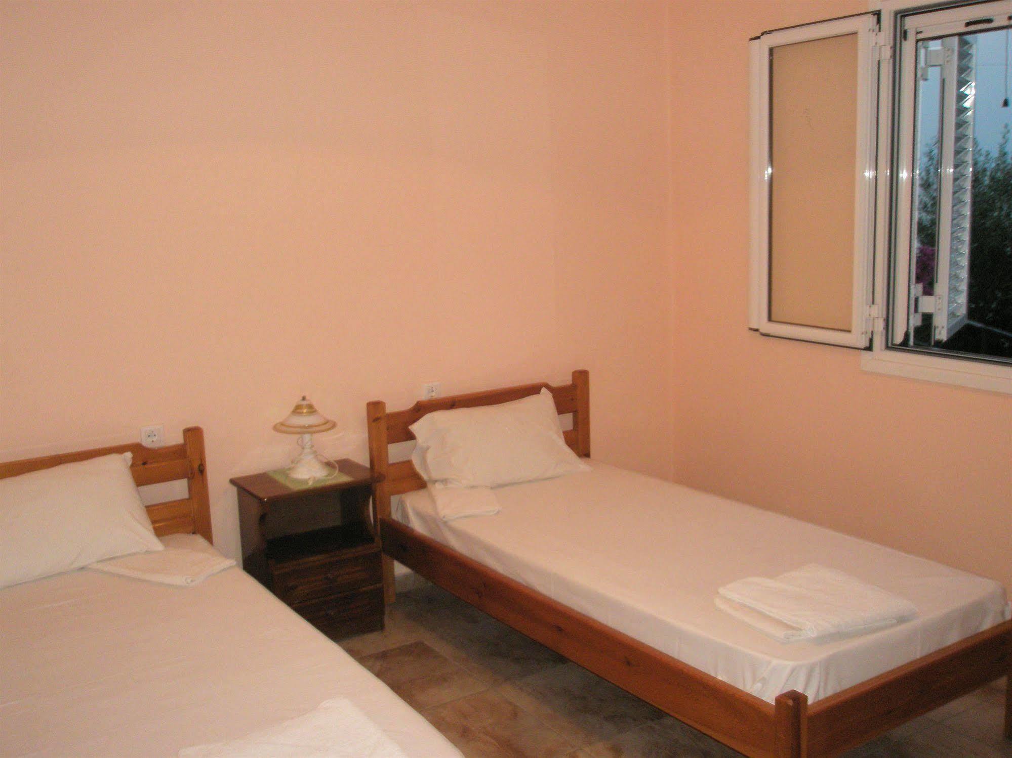 Faliraki Apartments بينيتسيس المظهر الخارجي الصورة