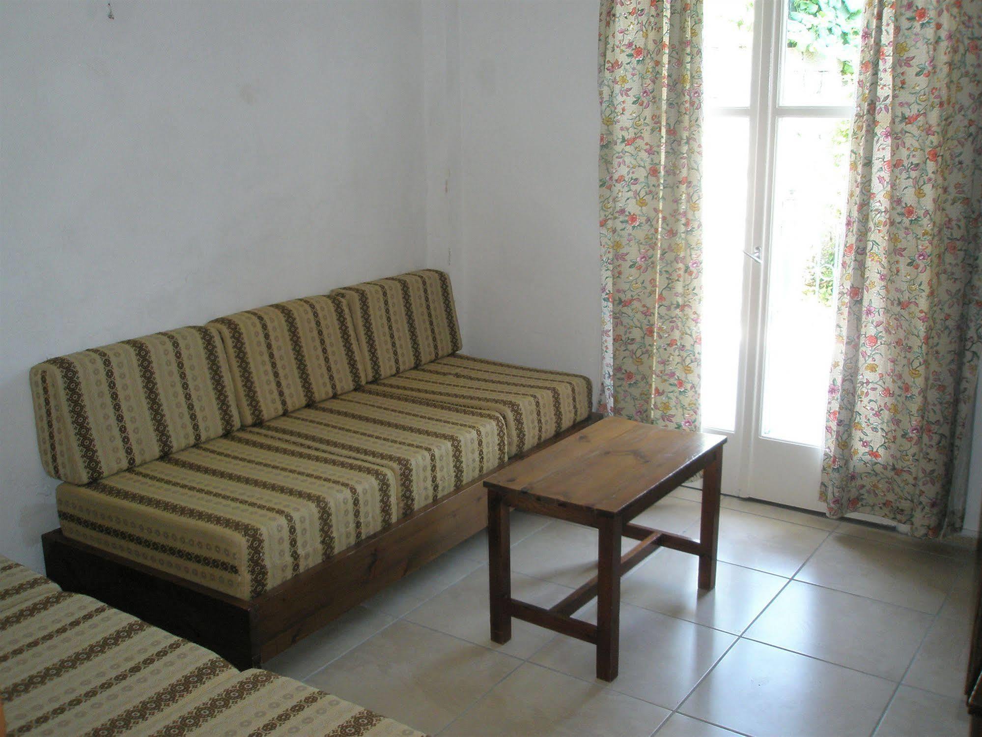 Faliraki Apartments بينيتسيس المظهر الخارجي الصورة
